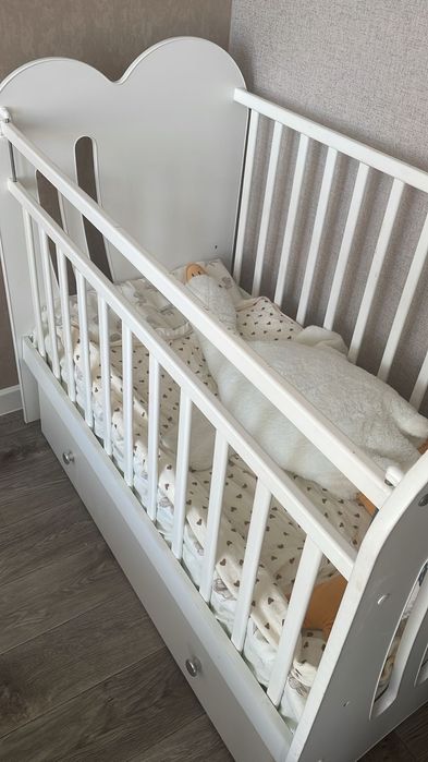 Детская кроватка