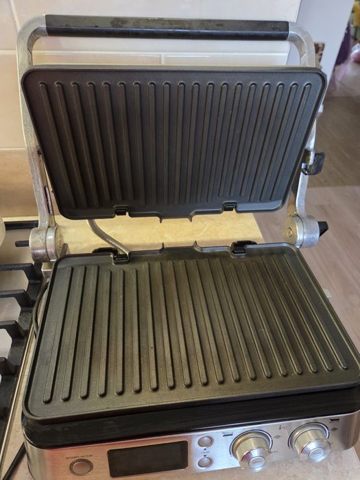 Мультигриль Delonghi CGH1030D