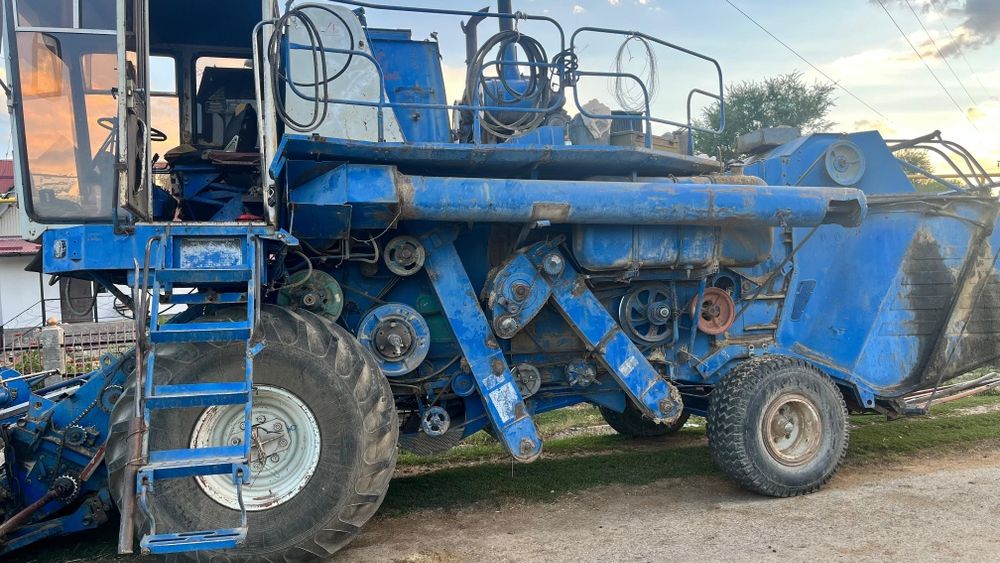 Срочно продам Комбайн Енисей 1200