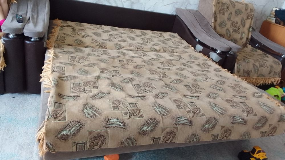 Продается диван 3,2,1