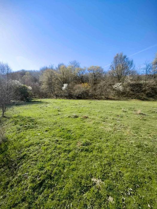 Продава се Парцел в с. Кладница, Област Перник - 1660 кв.м за 110 €/кв.м - Снимка #3