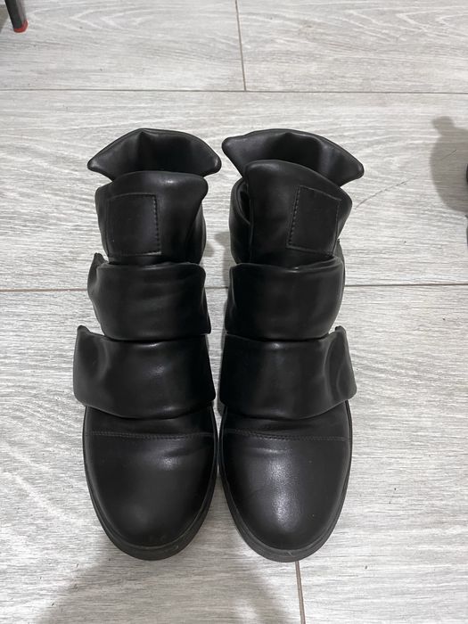 33-35-37 размер  аяқ киімдер тегін беріледі.