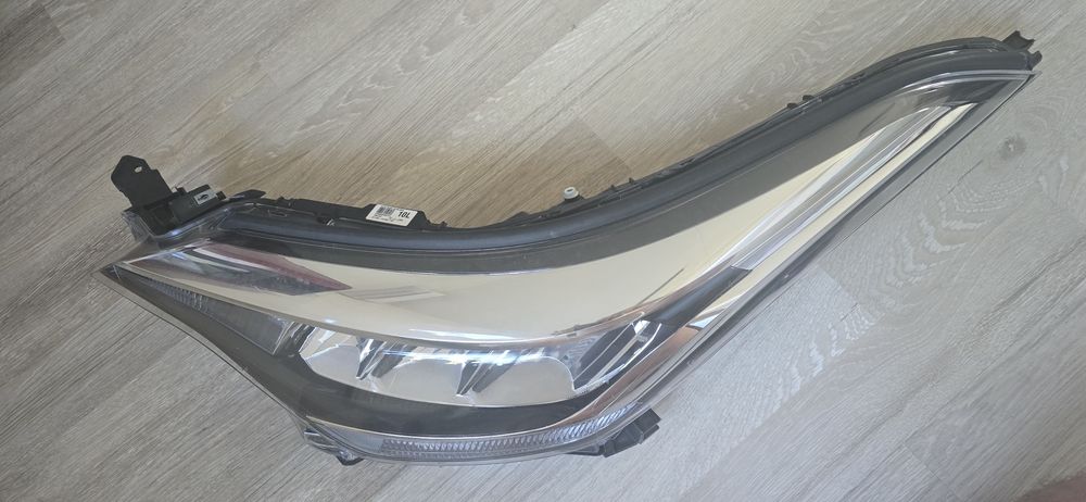 Far full led partea stanga toyota c-hr