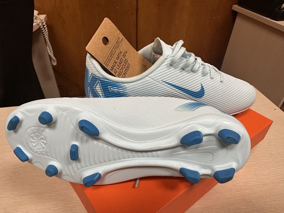 Футболни обувки - бутинки Nike детски