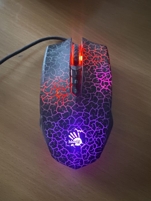 Продам мышку Bloody A70