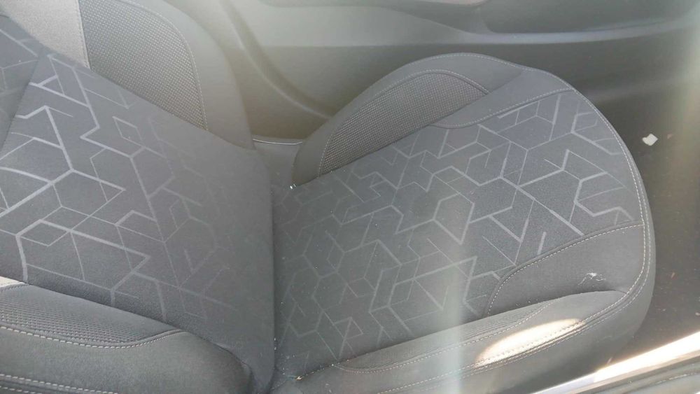 Пежо 2008 , 1,2 бенз . На части