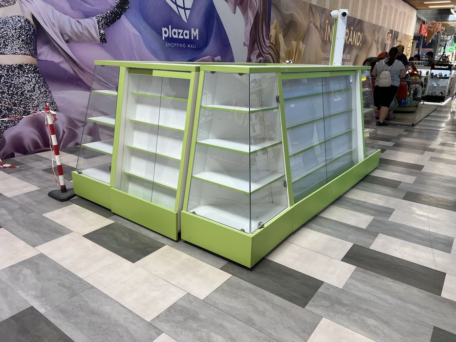 Stand insula telefoane Mall