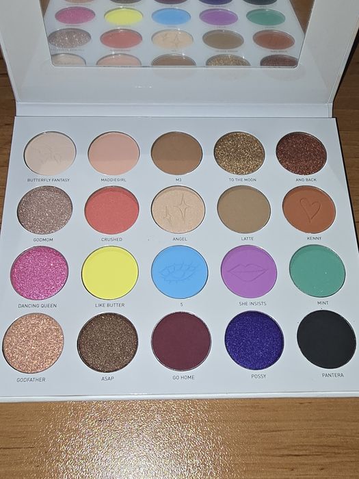 Палитри Morphe и Jacklyn Hill със сенки и хайлайтър