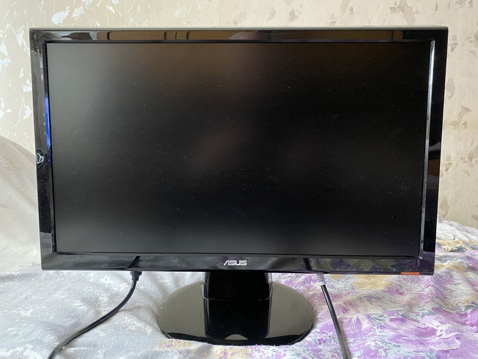 Монитор ASUS.