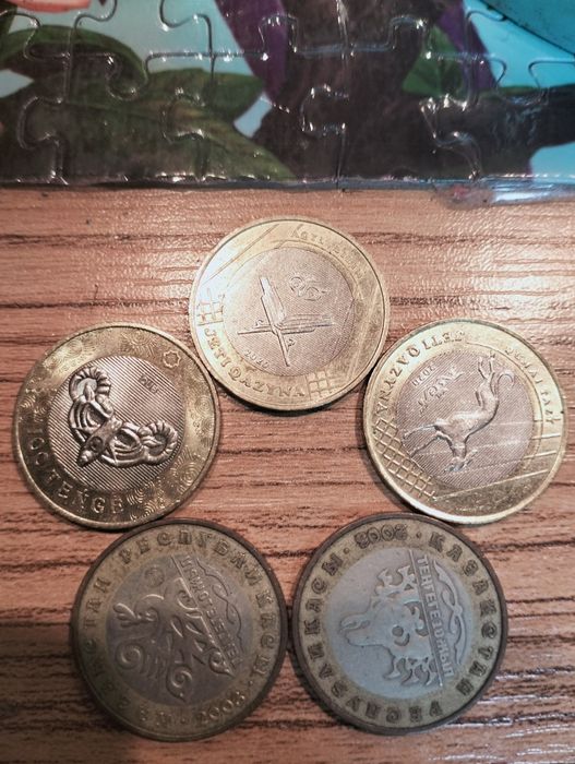 Продам монеты коллекционные