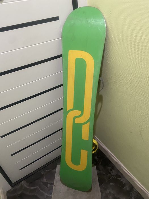 Сноуборд DC с креплениями FORUM
