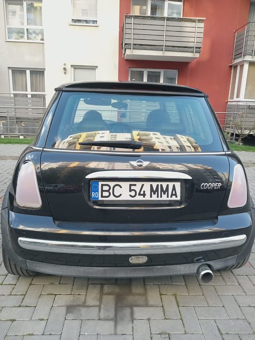 Vand mini cooper an 2002. Motor 1.6 benzina . Km 230.000 singur proprietar