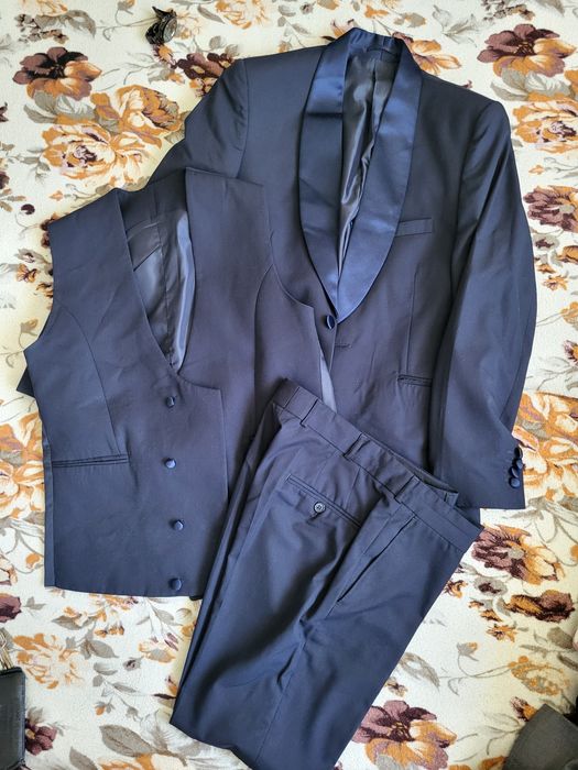 Costume barbat marimea 50