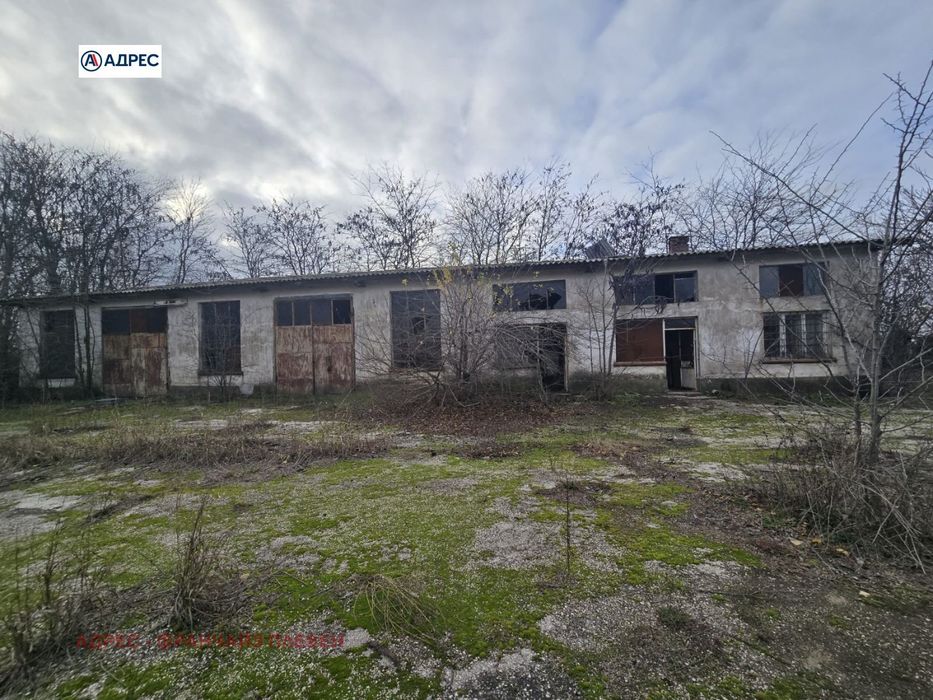 Склад в Плевен, област-с.Въбел площ 1851 цена 40000