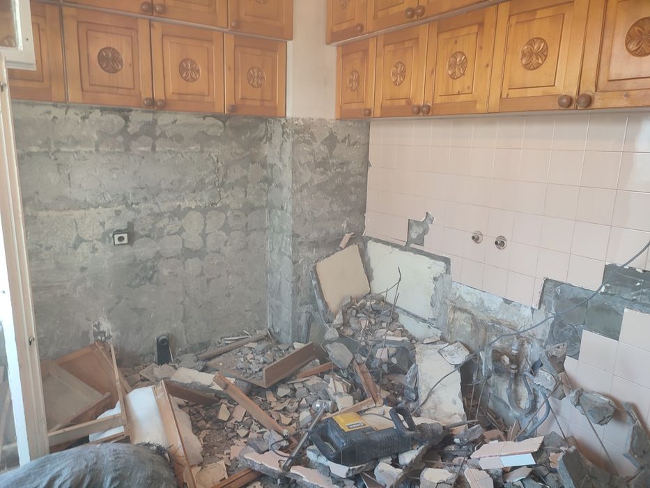 Кърти Чисти Извозва, извозване на строителни отпадъци