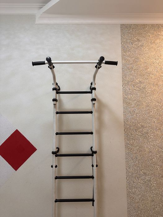 Турник настенный многофункциональный