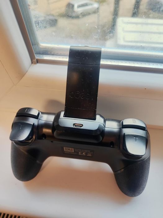 Гейминг джойстик за телефон и компютър