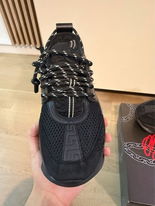 Versace chain reaction