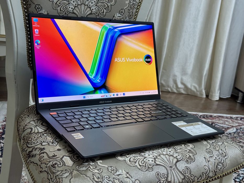 ASUS VivoBook / Core i7-13th Gen/ OLED 2K:Экран
