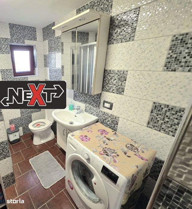 Casa cu etaj Savinesti