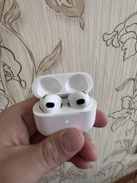 Продам Air Pods 3