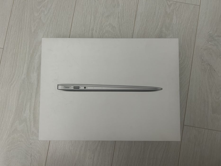 Продам MacBook Air  2017 г.128 gb
