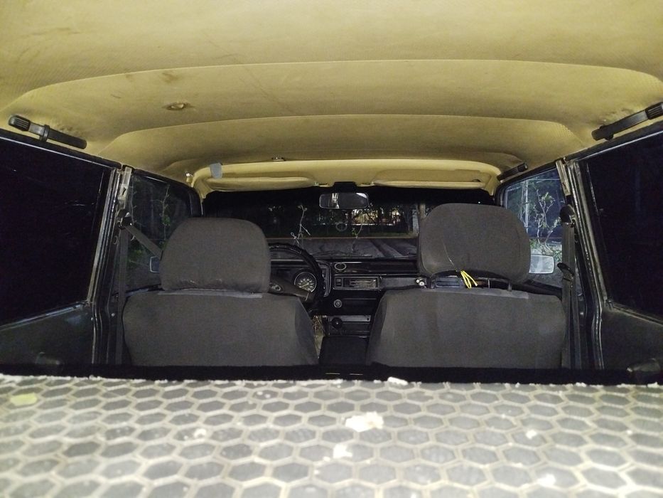 Yurib turgan moshina 2.5 $