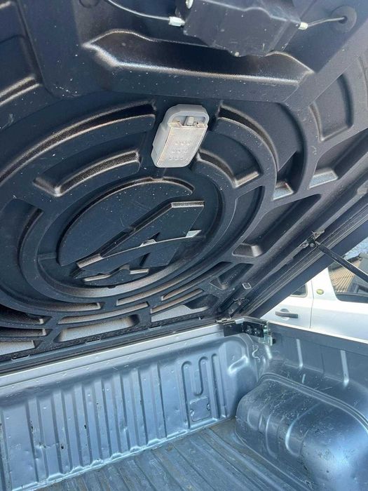 Capitonaj bena Toyota Hilux