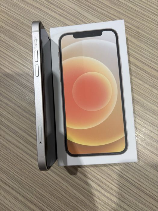 Aйфон 12 /64 GB ОТЛИЧЕН!