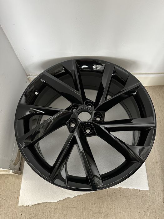 Jante originale Skoda 5x112 R19, model VEGA.