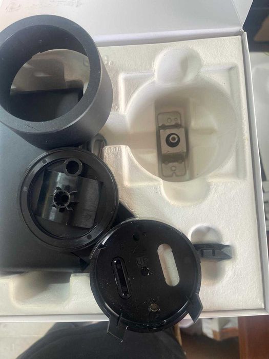 Eve Outdoor Cam – Cameră de supraveghere inteligentă cu proiector, viziune nocturnă, senzor de mișcare, interfon, WiFi