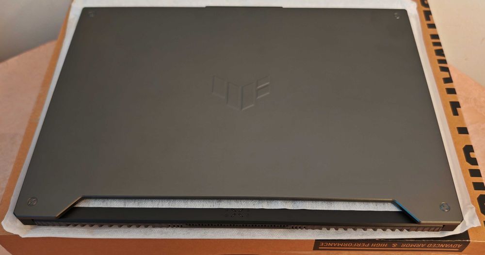 Ryzen 7 7435HS/RTX 4060 8GB/16GB RAM/512GB SSD/15.6 144hz/ASUS TUF F15