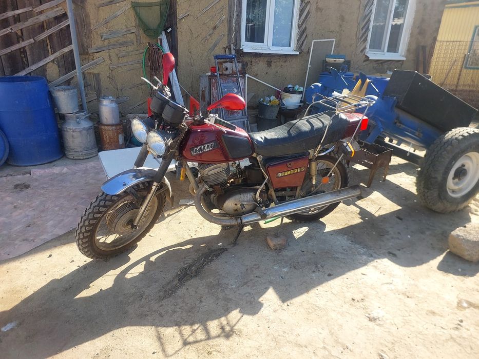 Продам Иж планета 5