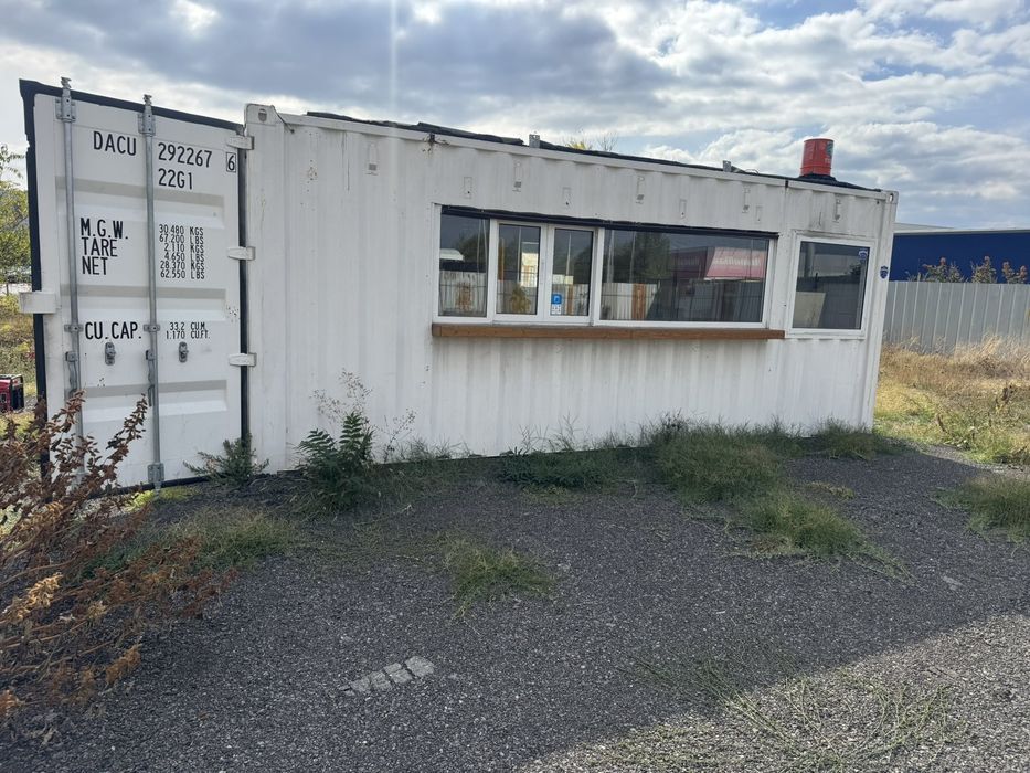 Продавам търговски контейнер, напълно оборудван за продажба на скара и