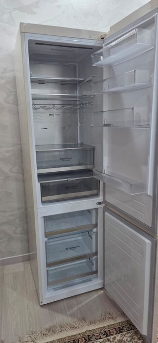 Продам холодильник