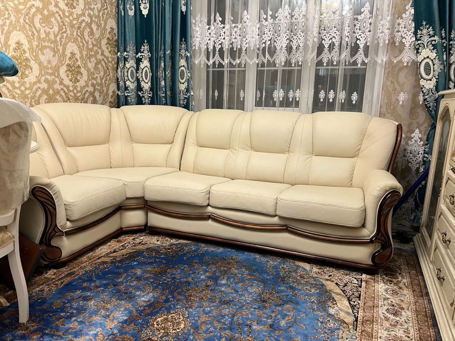 Продаётся диван в отличном состоянии.