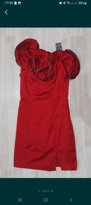 платья вечерние праздничные