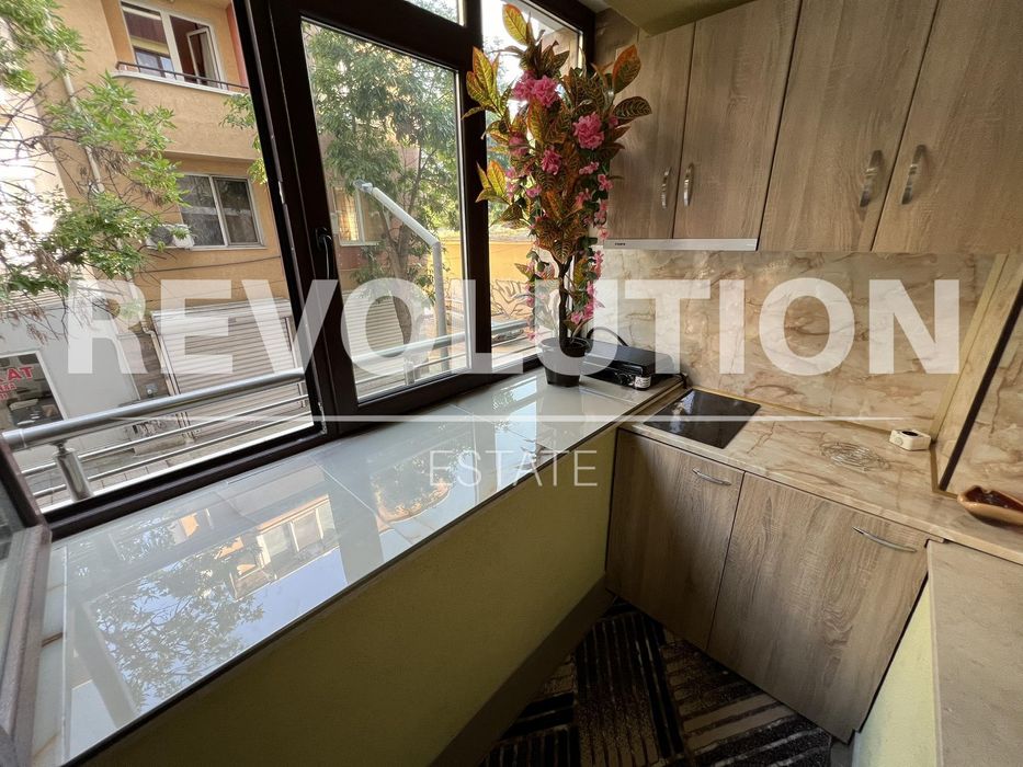 Дава се под наем Двустаен апартамент в Варна, Колхозен пазар - 55 кв.м за 425 € - Снимка #4