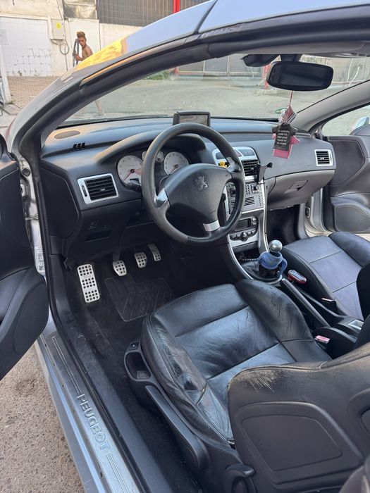 Vând Peugeot 307 CC