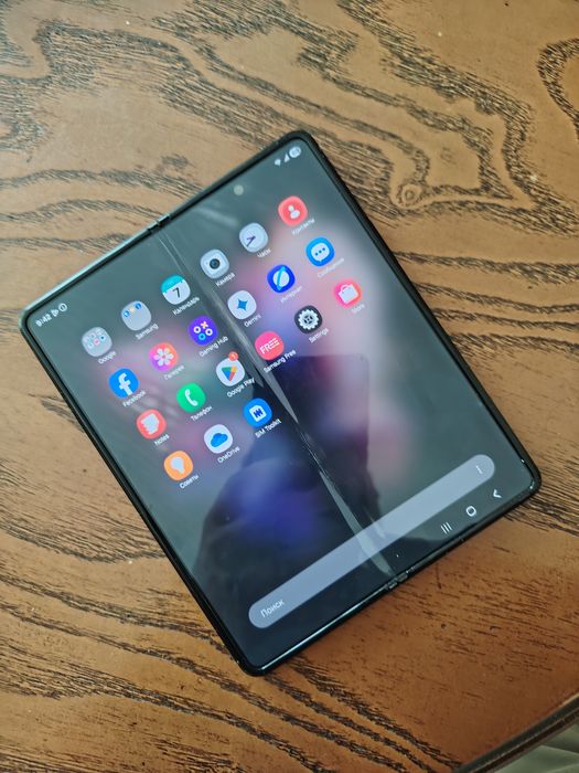 Samsung galaxy Z fold 3 5G madel