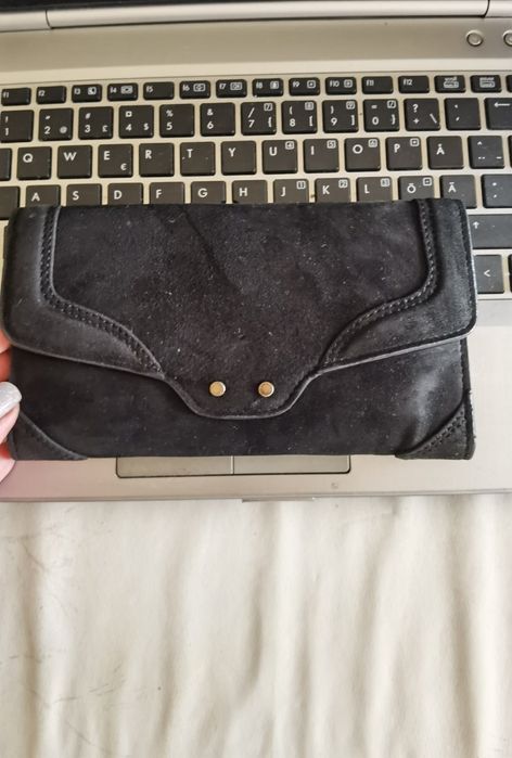 Портмонета естествен материал