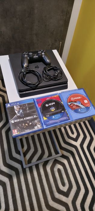 PS4 Slim / Playstation 4