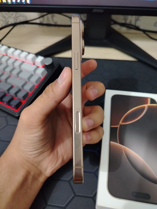Продам Iphone 16 pro max