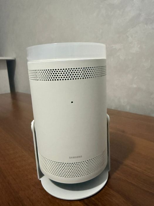 Проектор Samsung The Freestyle 2.0 SP-LFF3CLAXXCE