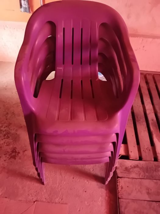 Градинска пейка.