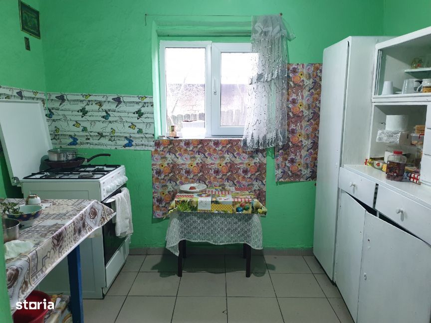 Vulturi ( Vanatori )- IASI – Casă + teren 907 mp- 8.5 km pana in Copou