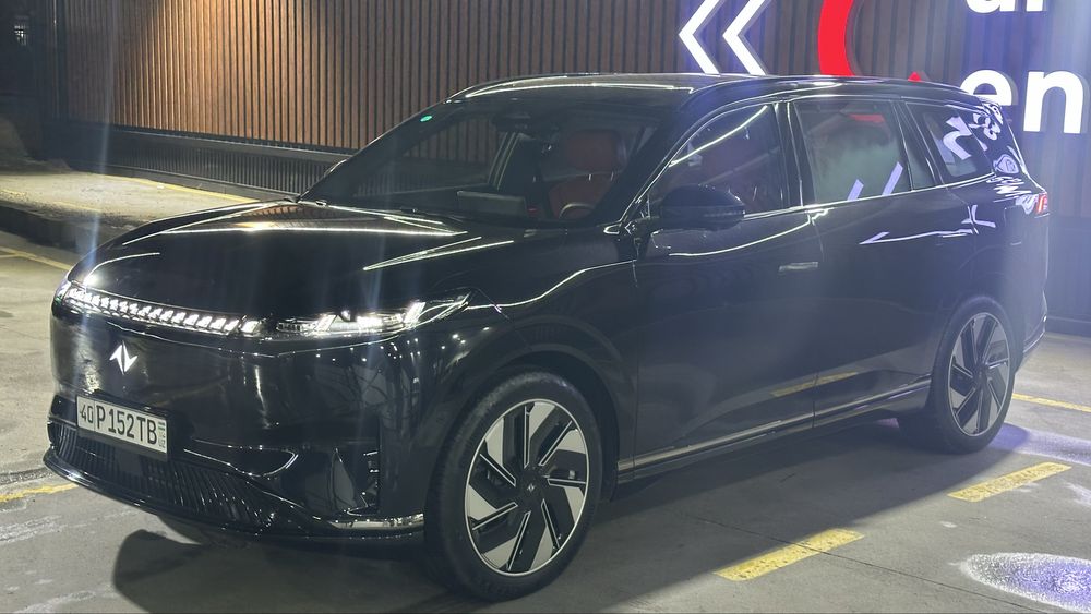 Dongfeng EP 008 max full Hybrid