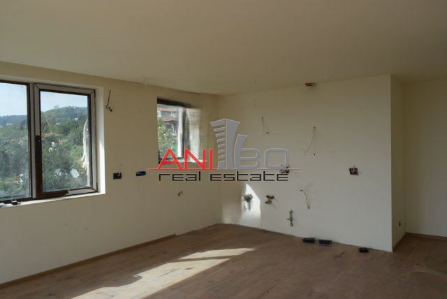Продава се Къща в Варна, м-т Акчелар - 540 кв.м за 580 €/кв.м - Снимка #6