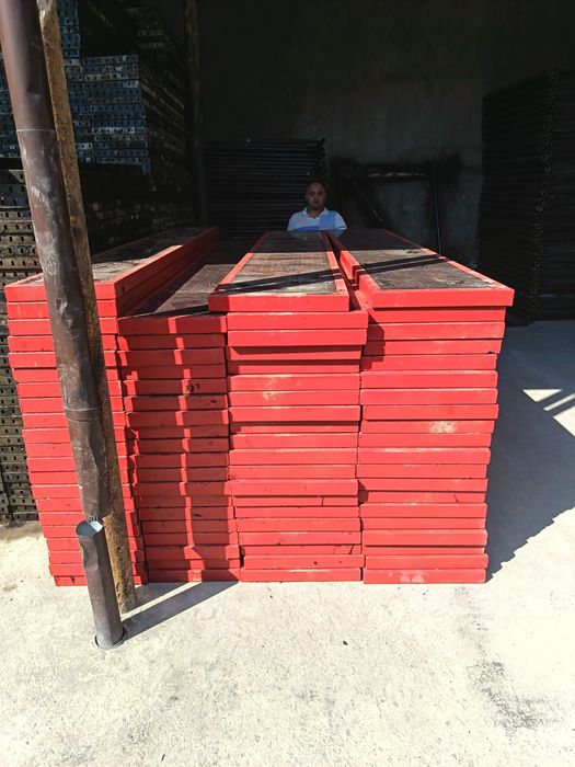 Kalona rigel opalubka stoyka lesa