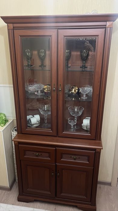 Шкаф/мебель,серванть